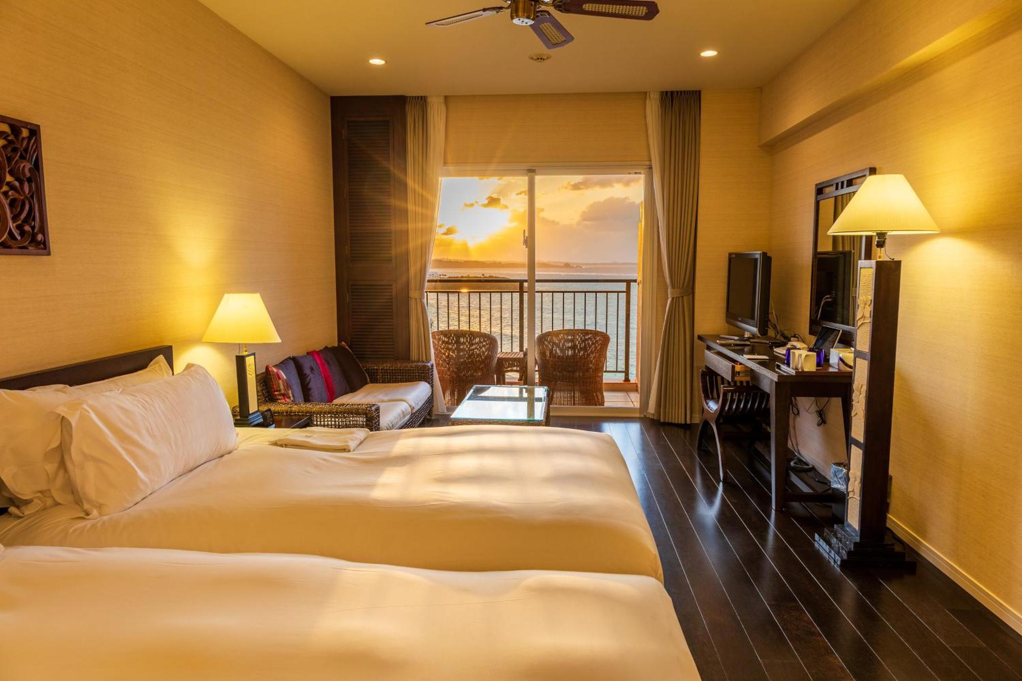 Kafuu Resort Fuchaku Condo Hotel Онна Экстерьер фото