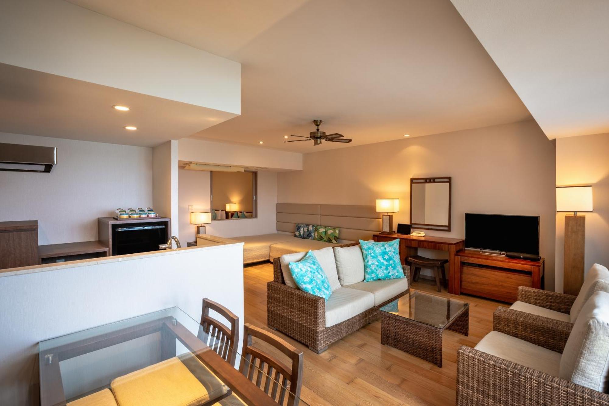 Kafuu Resort Fuchaku Condo Hotel Онна Экстерьер фото