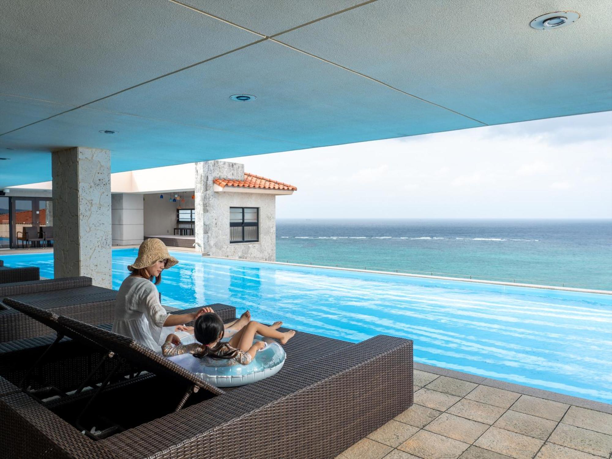 Kafuu Resort Fuchaku Condo Hotel Онна Экстерьер фото