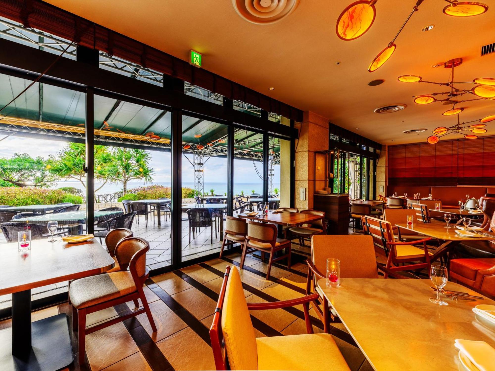Kafuu Resort Fuchaku Condo Hotel Онна Экстерьер фото